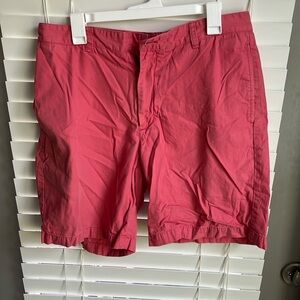 Salmon Vineyard Vines shorts (Missing front button)